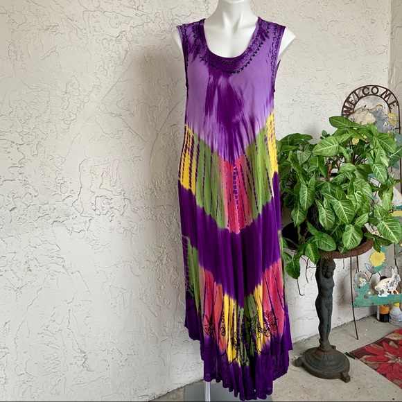 💜SOLD💜 Vibrant Sunset Embroidered Batik Dress - Picture 5 of 10